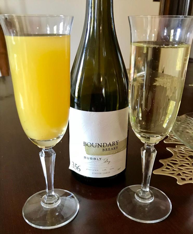 Ovid Tillinghast Manor Bed & Brunch מראה חיצוני תמונה